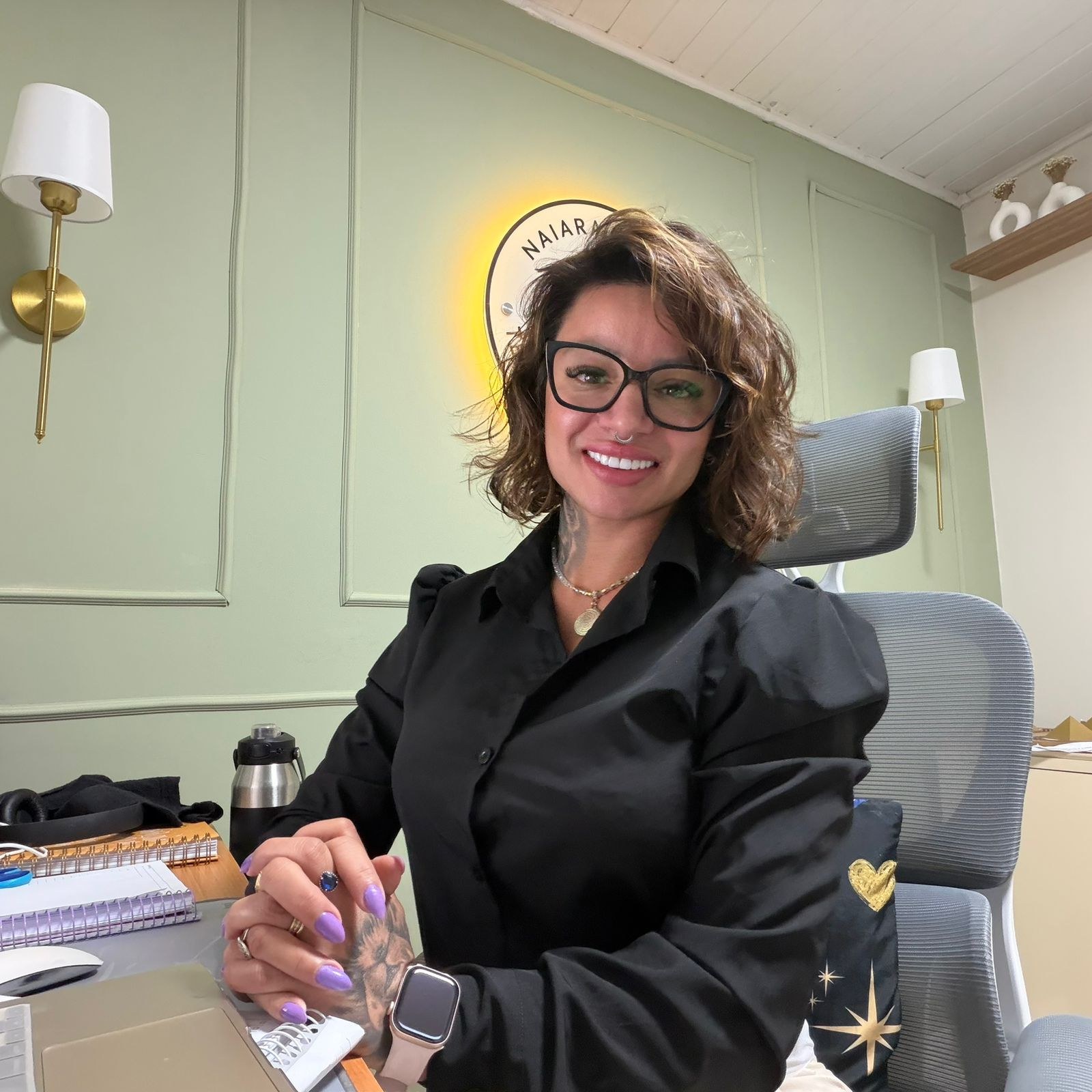 Naiara Mello - Hipnoterapeuta e especialista em Neuroterapia